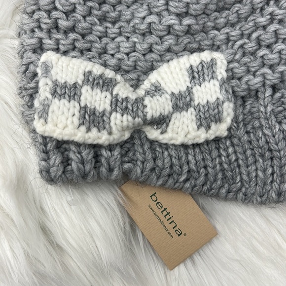 BETTINA Accessories - BETTINA GRAY & WHITE BOW KNIT HAT WOMEN’S OS